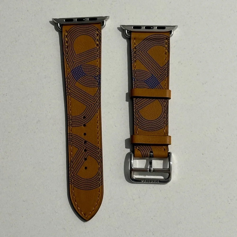 Hermes Smartwatch with Brown and Silver Accents
